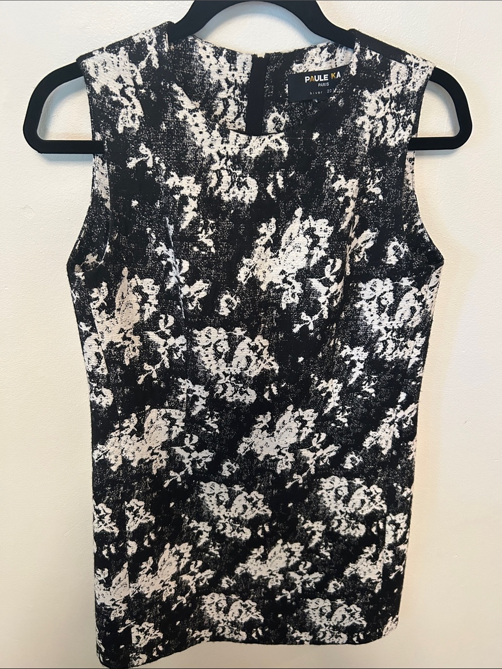 PAULE KA Black & White Floral-Print Sleeveless Sheath